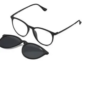 Quay Australia | Accessories | New Rare Quay Great Escape  display picture 2